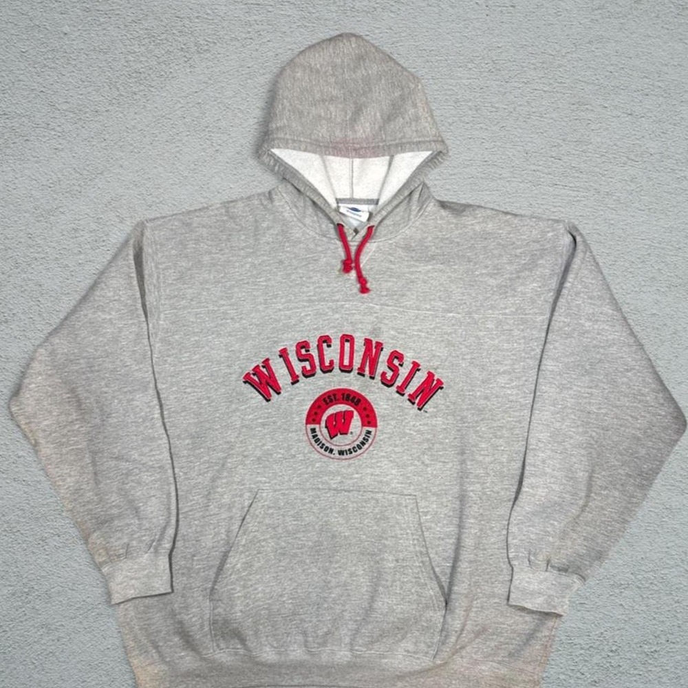 NCAA VF Imagewear Wisconsin Badgers Hoodie Gray Red Mens XL Collegiate
